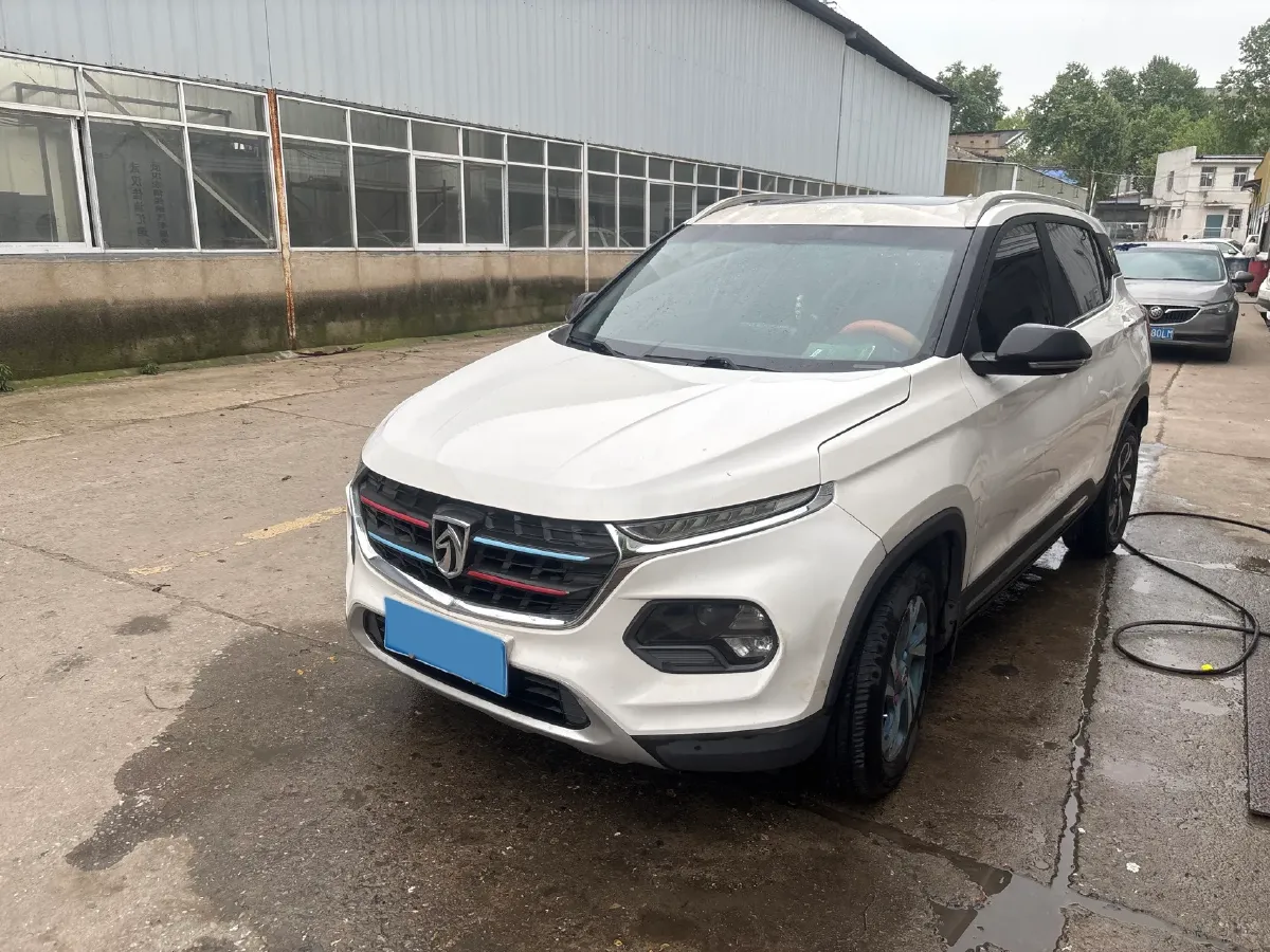 2017 HaiMa S5 Young Edition 1.6L 122HP L4 5MT,autocango,china used car exporter,china ev exporter,chinese used car exporter,chinese used ev exporter