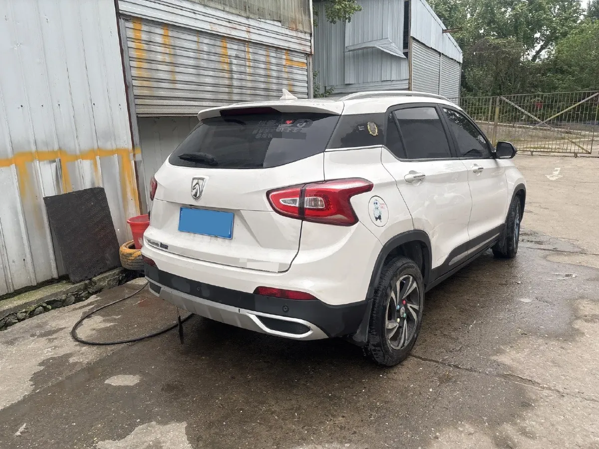 2017 HaiMa S5 Young Edition 1.6L 122HP L4 5MT,autocango,china used car exporter,china ev exporter,chinese used car exporter,chinese used ev exporter