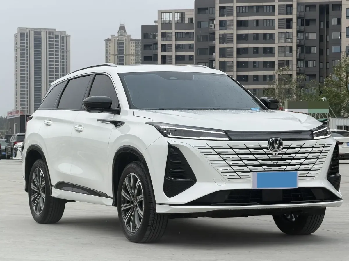 2025 ChangAn CS75 Plus 1.5T 188HP L4 8AT,autocango,china used car exporter,china ev exporter,chinese used car exporter,chinese used ev exporter