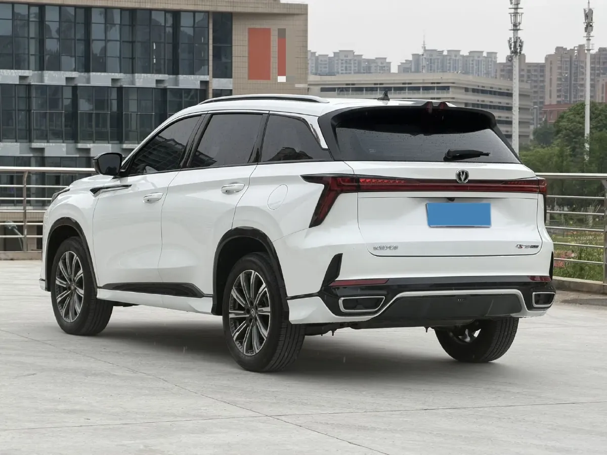 2025 ChangAn CS75 Plus 1.5T 188HP L4 8AT,autocango,china used car exporter,china ev exporter,chinese used car exporter,chinese used ev exporter