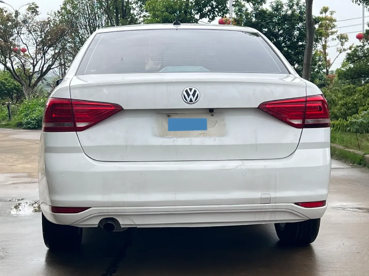 2018 Landwind XiaoYao 1.5T 163HP L4 CVT,autocango,china used car exporter,china ev exporter,chinese used car exporter,chinese used ev exporter
