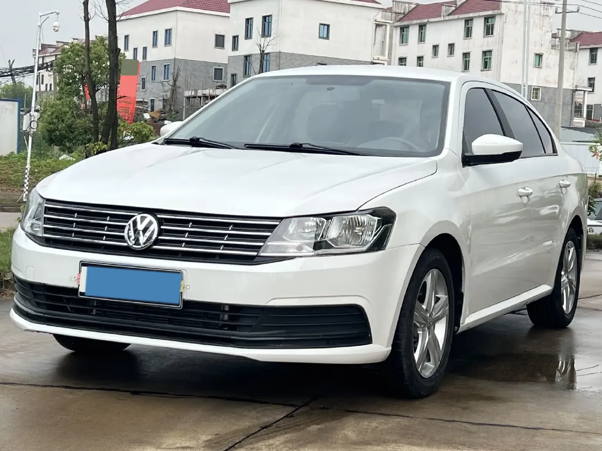2018 Landwind XiaoYao 1.5T 163HP L4 CVT,autocango,china used car exporter,china ev exporter,chinese used car exporter,chinese used ev exporter