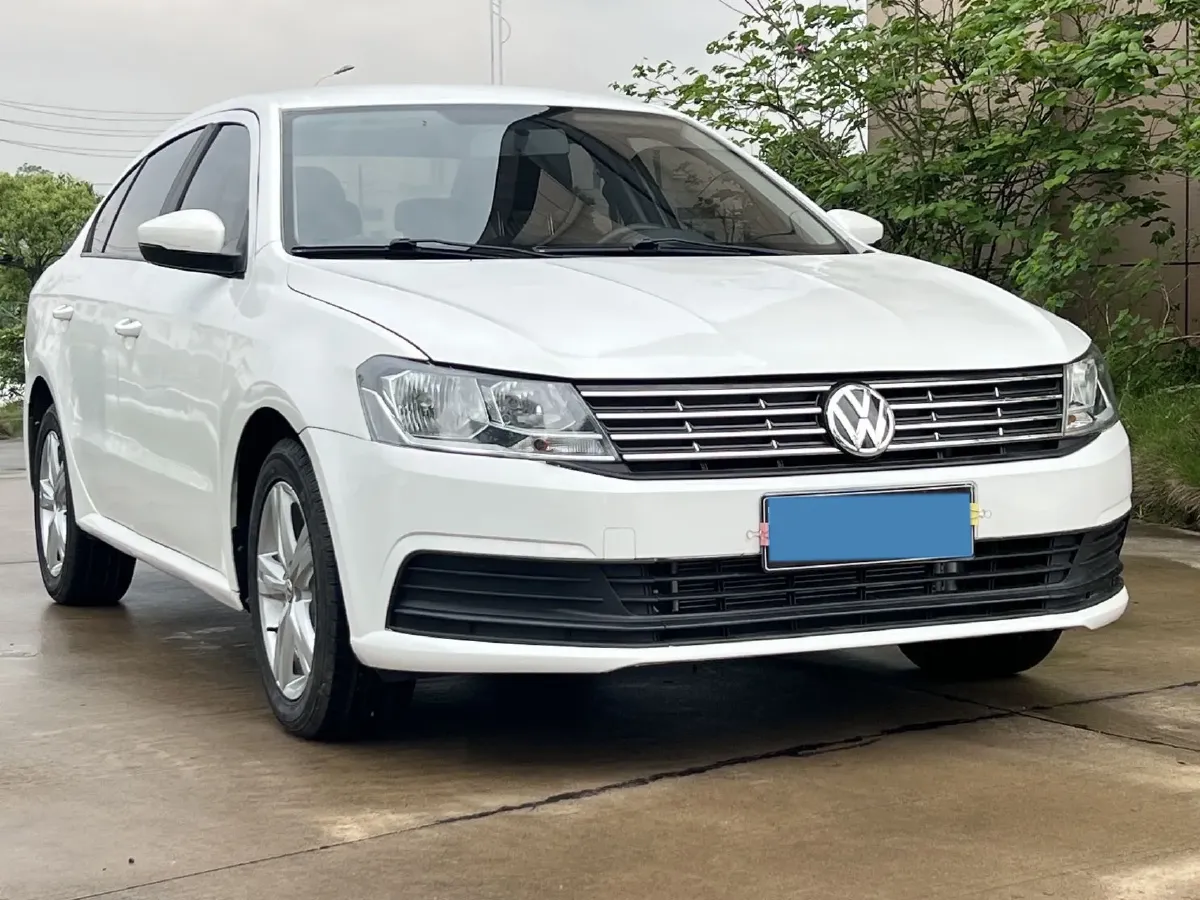 2018 Landwind XiaoYao 1.5T 163HP L4 CVT,autocango,china used car exporter,china ev exporter,chinese used car exporter,chinese used ev exporter