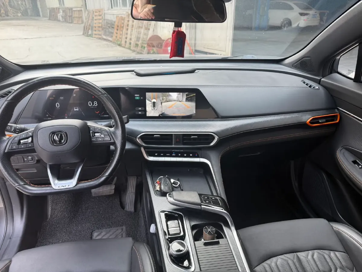 2022 ChangAn UNI-T 1.5T 188HP L4 7DCT,autocango,china used car exporter,china ev exporter,chinese used car exporter,chinese used ev exporter