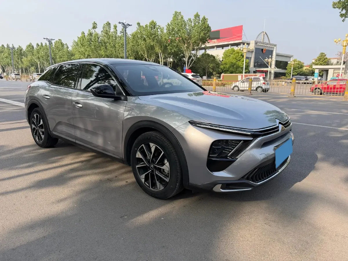 2022 Citroen C5 X 1.6T 175HP L4 8AT,autocango,china used car exporter,china ev exporter,chinese used car exporter,chinese used ev exporter