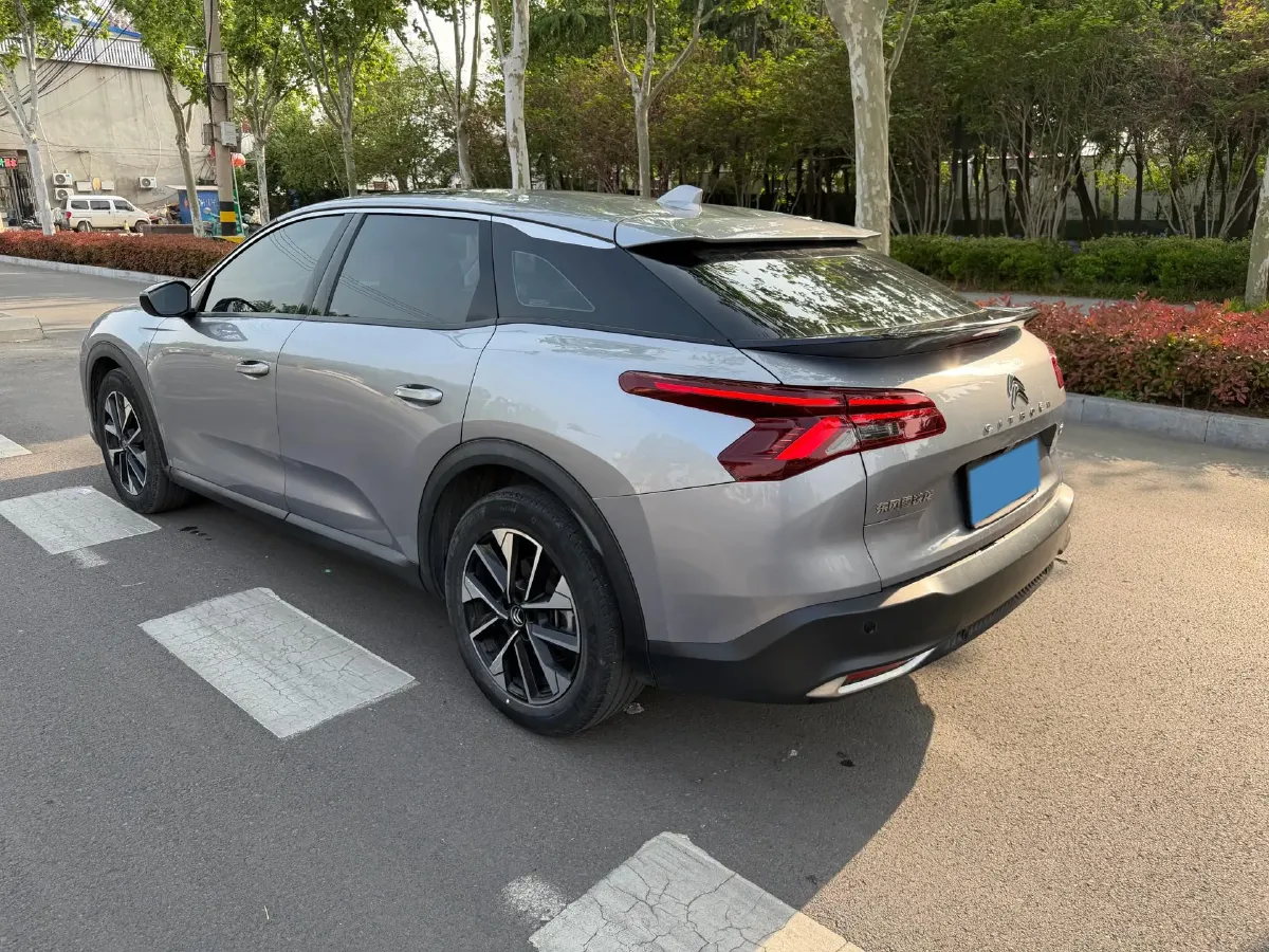 2022 Citroen C5 X 1.6T 175HP L4 8AT,autocango,china used car exporter,china ev exporter,chinese used car exporter,chinese used ev exporter