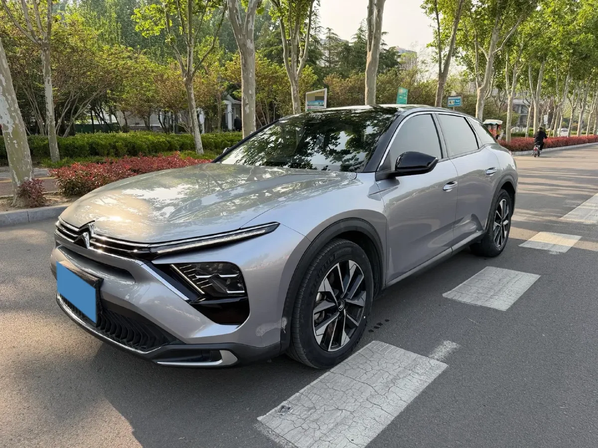 2022 Citroen C5 X 1.6T 175HP L4 8AT,autocango,china used car exporter,china ev exporter,chinese used car exporter,chinese used ev exporter