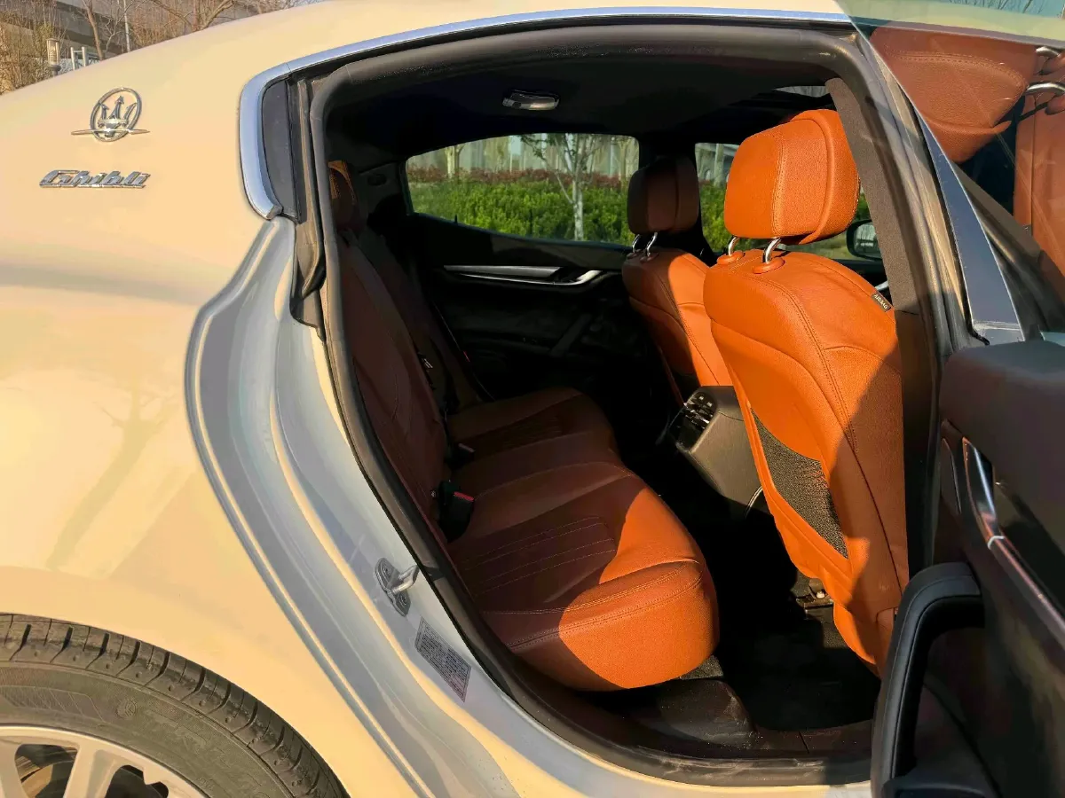 2018 Maserati Ghibli 3.0T 350HP V6 8AT,autocango,china used car exporter,china ev exporter,chinese used car exporter,chinese used ev exporter