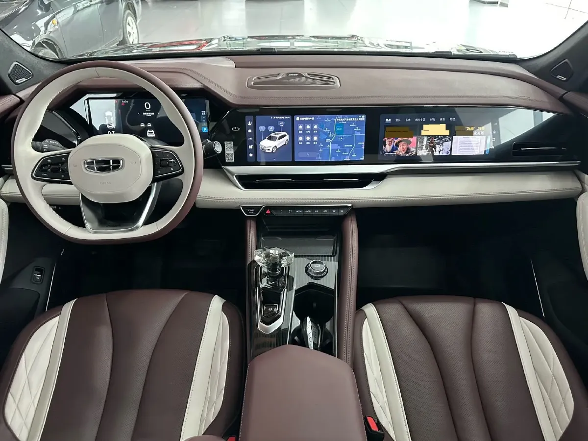 2021 Geely Monjaro 2.0T 218HP L4 7DCT,autocango,china used car exporter,china ev exporter,chinese used car exporter,chinese used ev exporter