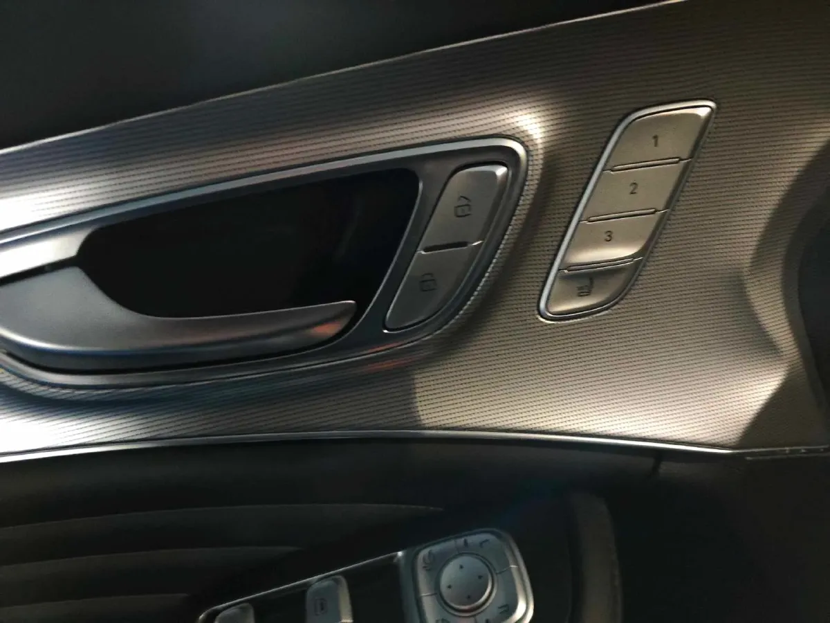 2021 Roewe RX5 MAX 2.0T 231HP L4 6DCT,autocango,china used car exporter,china ev exporter,chinese used car exporter,chinese used ev exporter