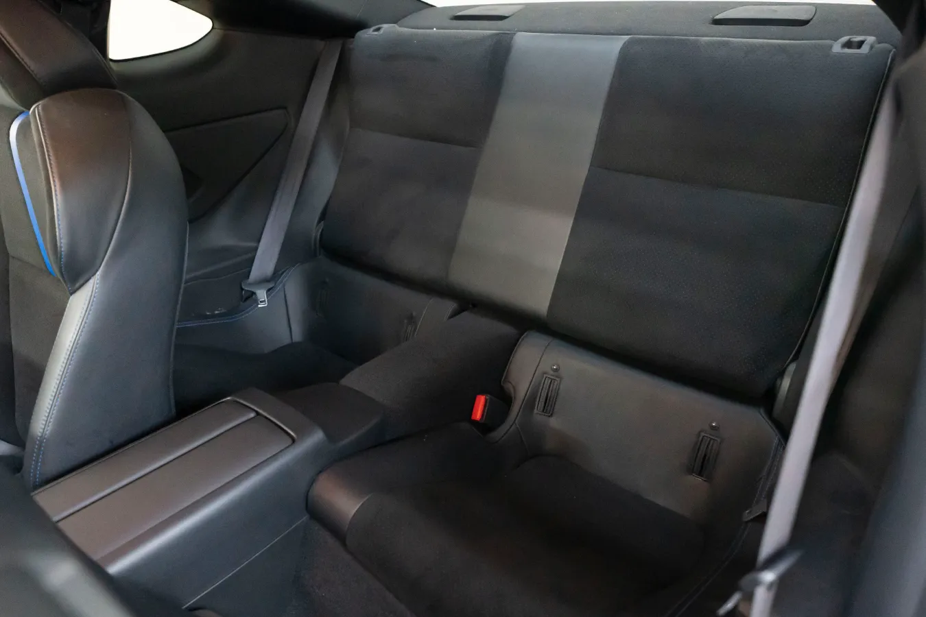 2023 Subaru BRZ 2.4L 234HP H4 6MT,autocango,china used car exporter,china ev exporter,chinese used car exporter,chinese used ev exporter