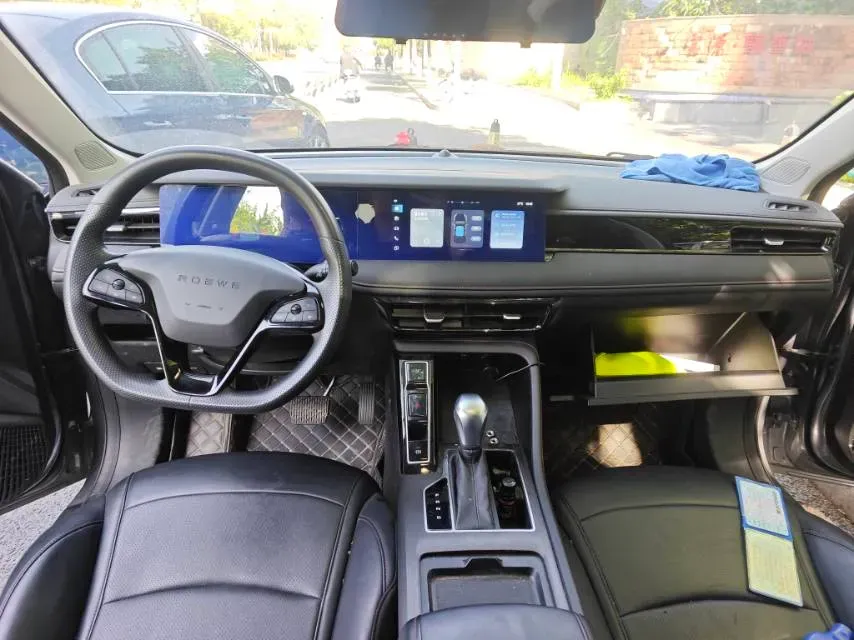 2023 Roewe i5 1.5L 129HP L4 CVT,autocango,china used car exporter,china ev exporter,chinese used car exporter,chinese used ev exporter