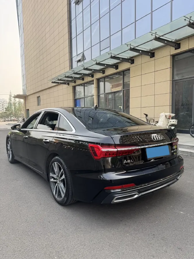 2019 Mercedes-Benz E Class 1.5T 184HP L4 9AT,autocango,china used car exporter,china ev exporter,chinese used car exporter,chinese used ev exporter