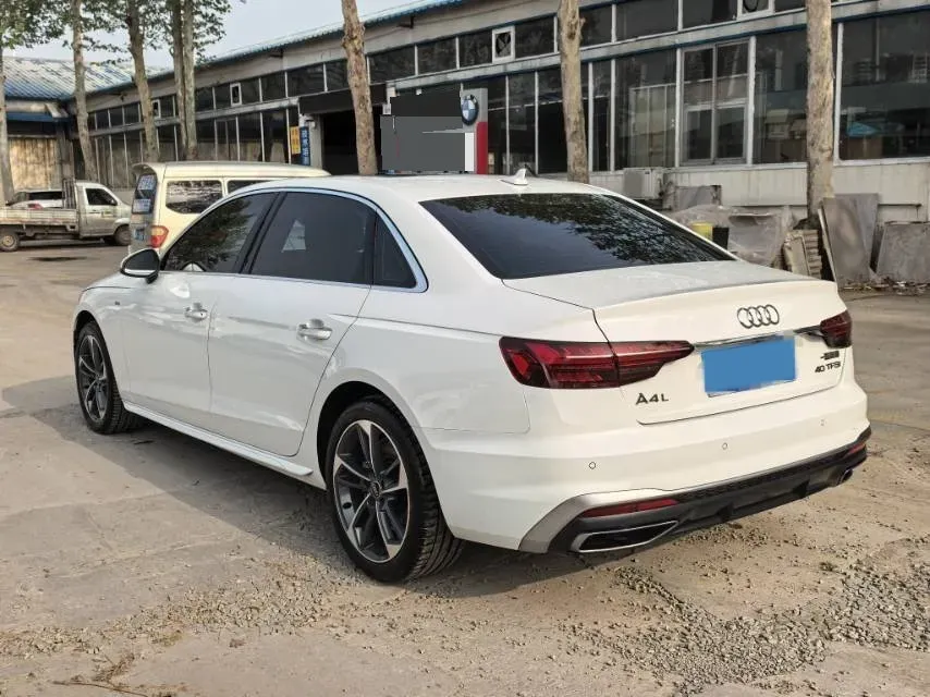 2022 Audi A4L 2.0T 190HP L4 7DCT,autocango,china used car exporter,china ev exporter,chinese used car exporter,chinese used ev exporter
