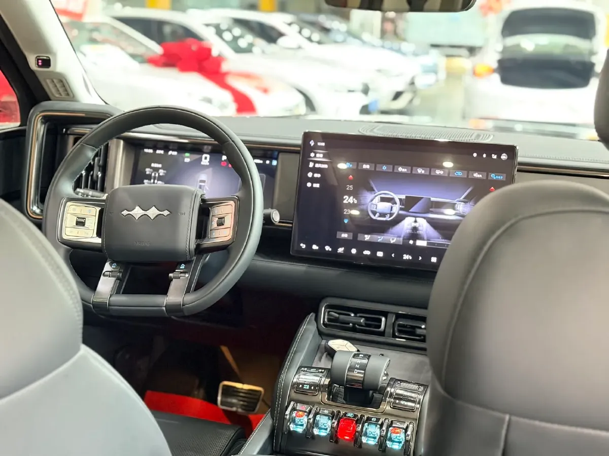 2025 FangChengBao Bao 5 1.5T 194HP L4 E-CVT PHEV 31.8KWH,autocango,china used car exporter,china ev exporter,chinese used car exporter,chinese used ev exporter