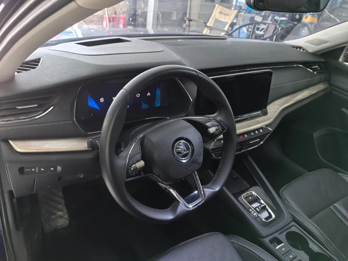 2022 Skoda Octavia 1.4T 150HP L4 7DCT,autocango,china used car exporter,china ev exporter,chinese used car exporter,chinese used ev exporter