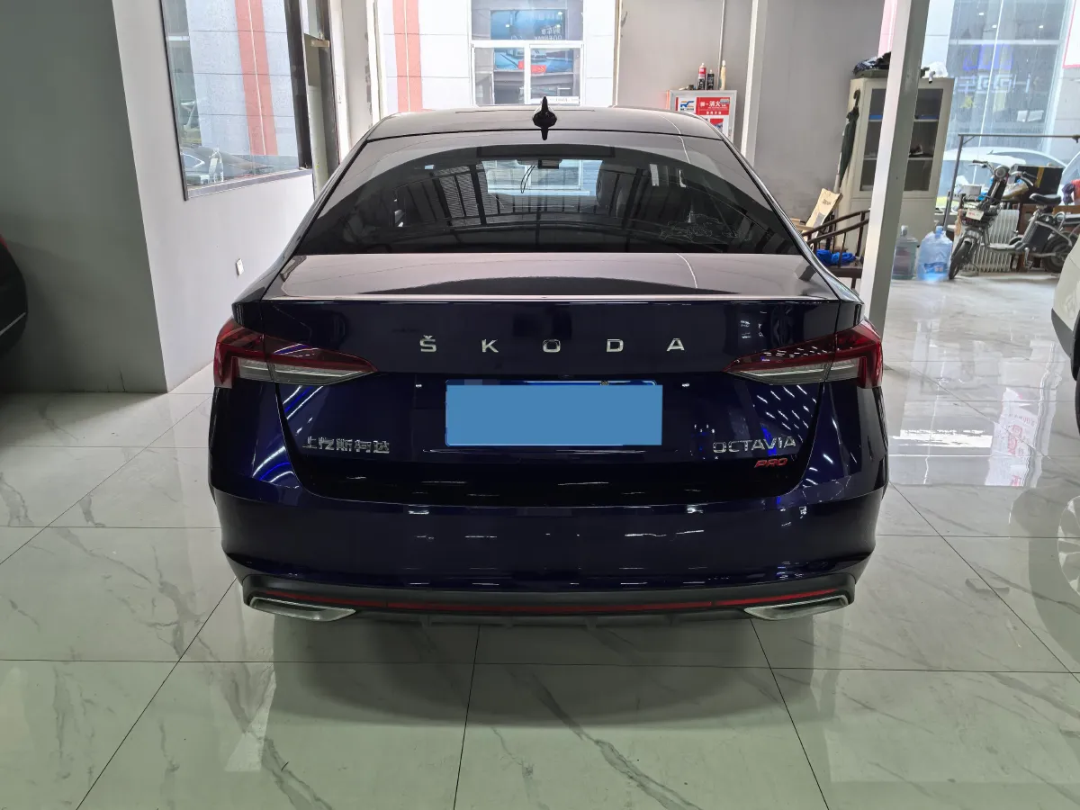 2022 Skoda Octavia 1.4T 150HP L4 7DCT,autocango,china used car exporter,china ev exporter,chinese used car exporter,chinese used ev exporter