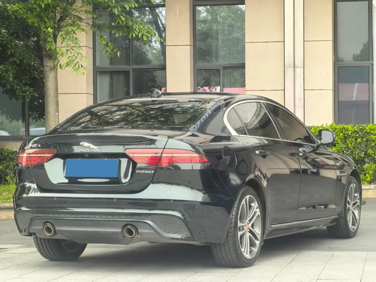 2023 Jaguar XEL 2.0T 250HP L4 8AT,autocango,china used car exporter,china ev exporter,chinese used car exporter,chinese used ev exporter