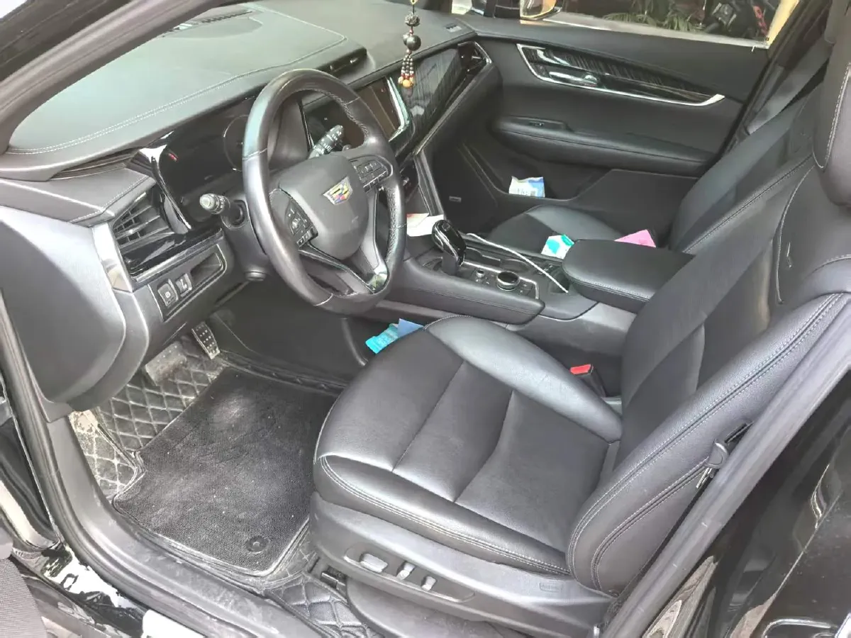 2022 Cadillac XT6 2.0T 237HP L4 9AT,autocango,china used car exporter,china ev exporter,chinese used car exporter,chinese used ev exporter