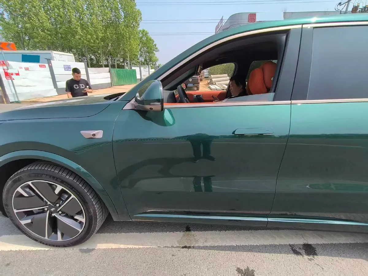 2025 Li L9 Range Extended 154HP REEV,autocango,china used car exporter,china ev exporter,chinese used car exporter,chinese used ev exporter