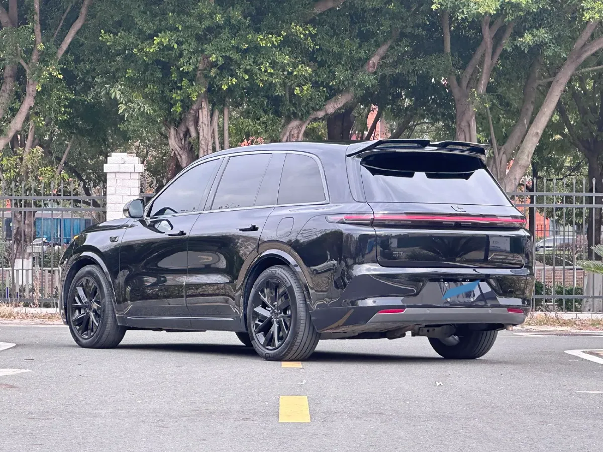 2023 Li L8 Range Extended 154HP REEV 40.9KWH,autocango,china used car exporter,china ev exporter,chinese used car exporter,chinese used ev exporter