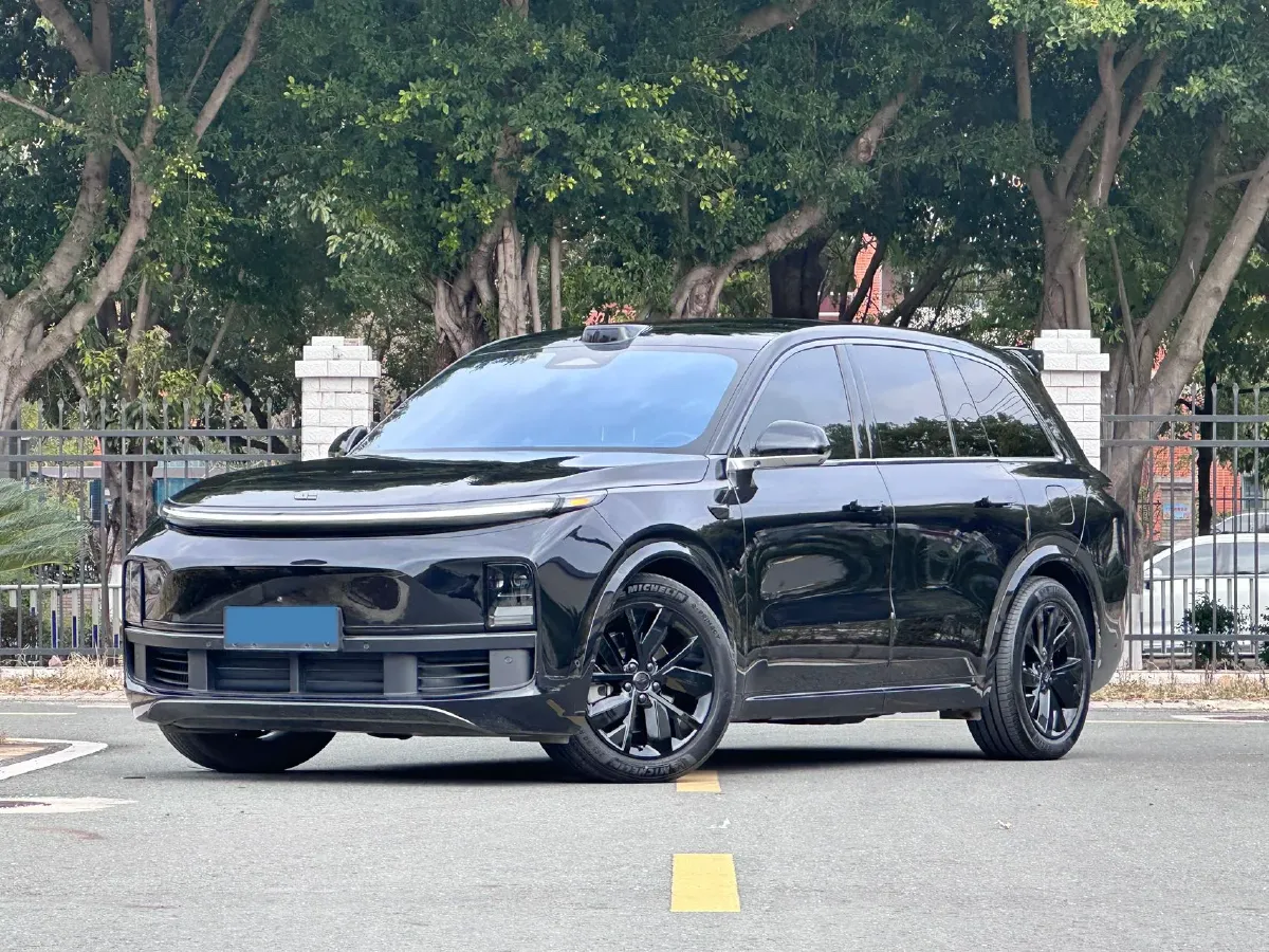 2023 Li L8 Range Extended 154HP REEV 40.9KWH,autocango,china used car exporter,china ev exporter,chinese used car exporter,chinese used ev exporter