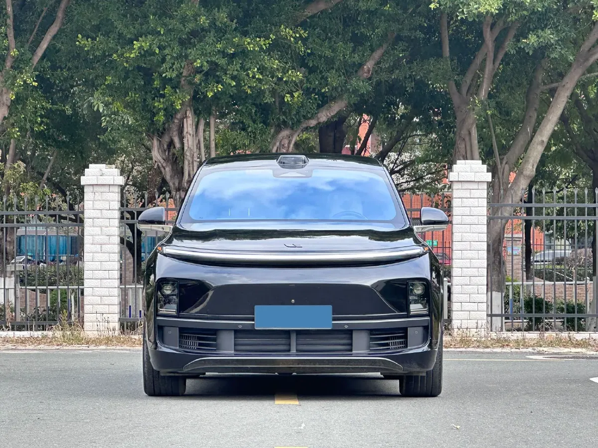 2023 Li L8 Range Extended 154HP REEV 40.9KWH,autocango,china used car exporter,china ev exporter,chinese used car exporter,chinese used ev exporter
