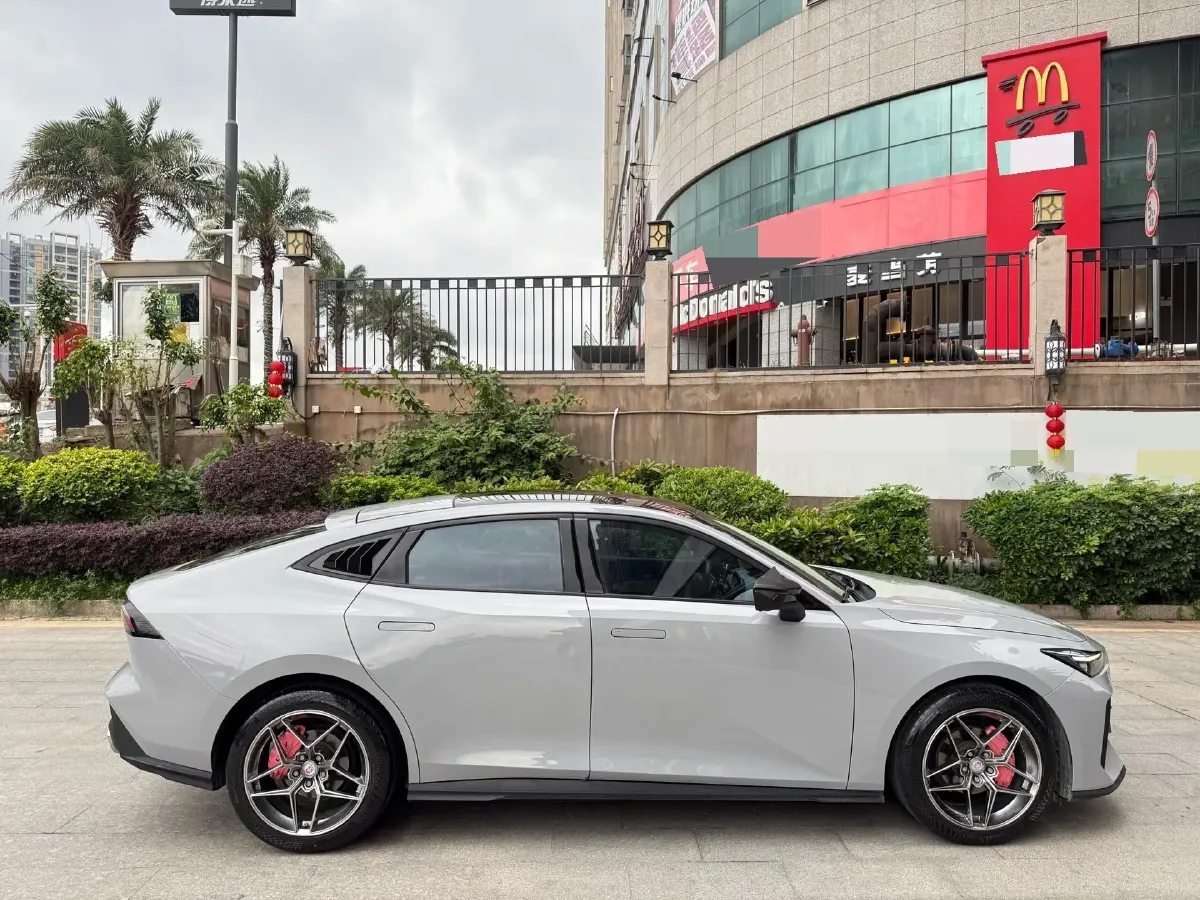 2022 ChangAn UNI-V 1.5T 188HP L4 7DCT,autocango,china used car exporter,china ev exporter,chinese used car exporter,chinese used ev exporter