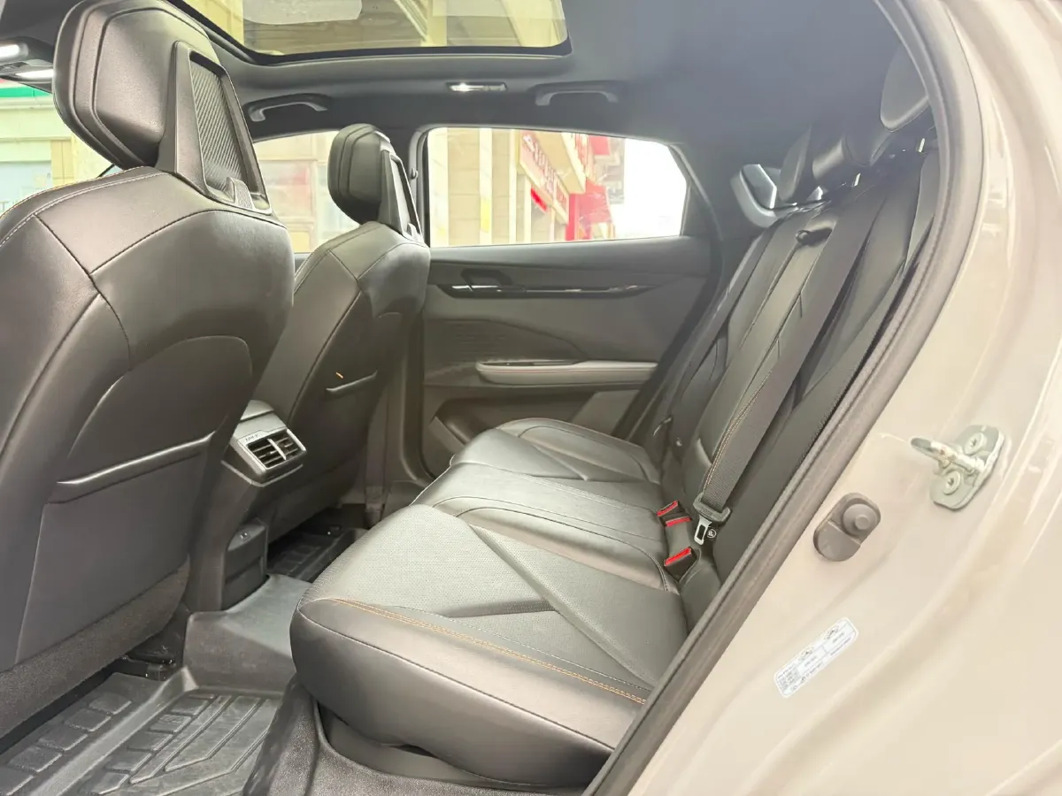 2022 ChangAn UNI-V 1.5T 188HP L4 7DCT,autocango,china used car exporter,china ev exporter,chinese used car exporter,chinese used ev exporter