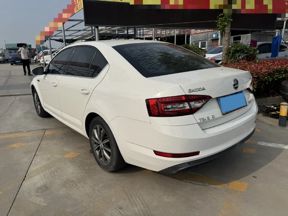 2018 Skoda Octavia 1.2T 116HP L4 7DCT,autocango,china used car exporter,china ev exporter,chinese used car exporter,chinese used ev exporter