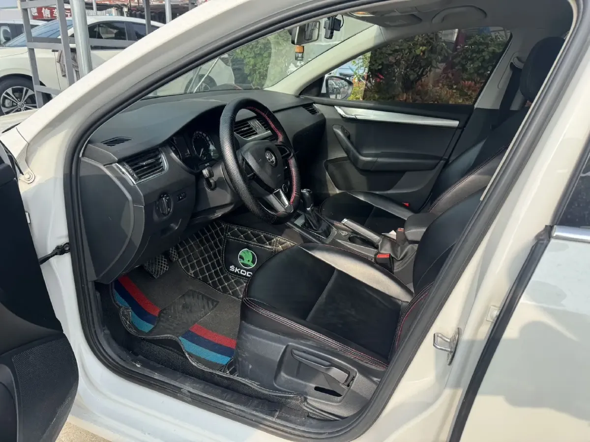 2018 Skoda Octavia 1.2T 116HP L4 7DCT,autocango,china used car exporter,china ev exporter,chinese used car exporter,chinese used ev exporter