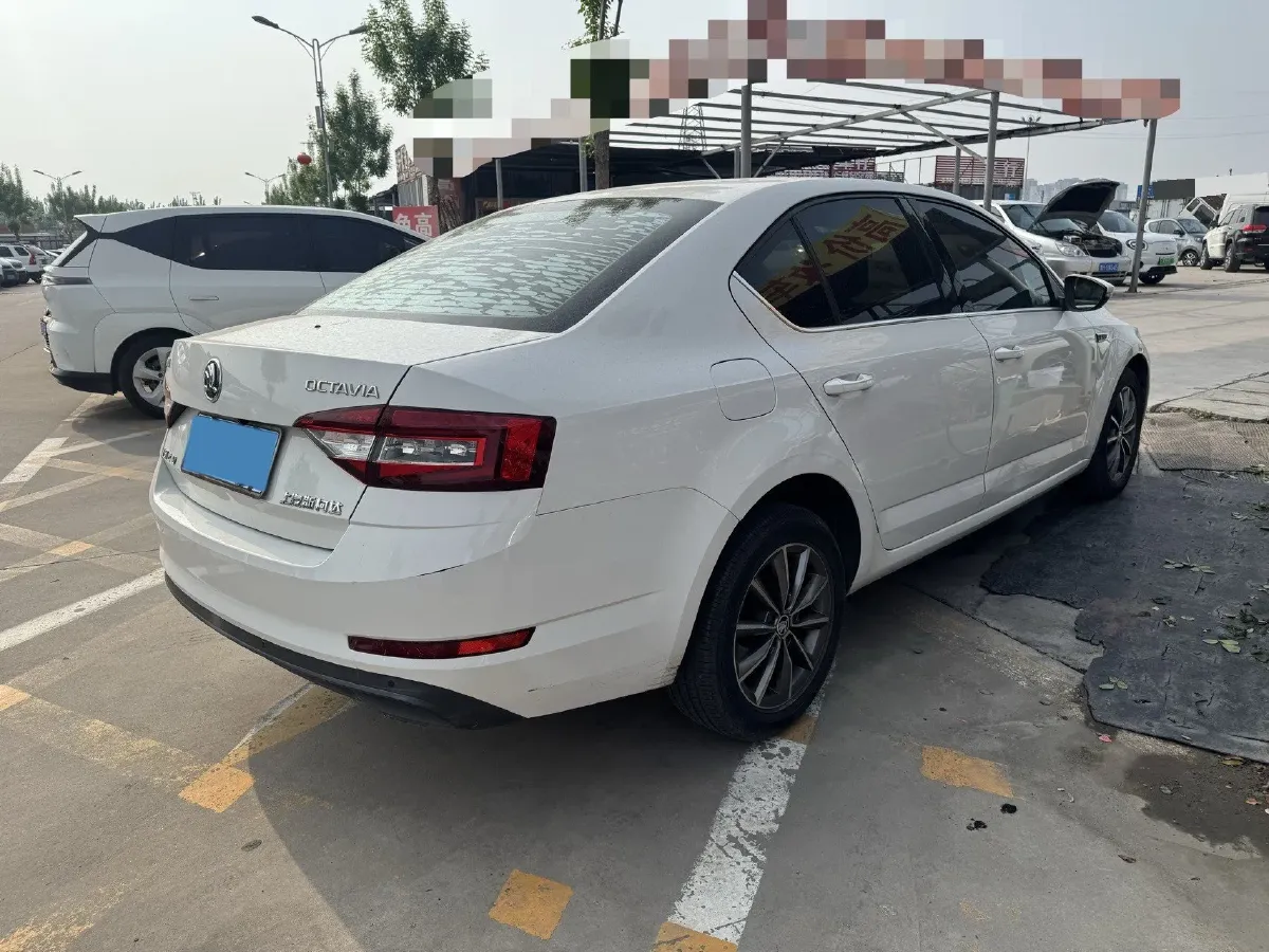 2018 Skoda Octavia 1.2T 116HP L4 7DCT,autocango,china used car exporter,china ev exporter,chinese used car exporter,chinese used ev exporter