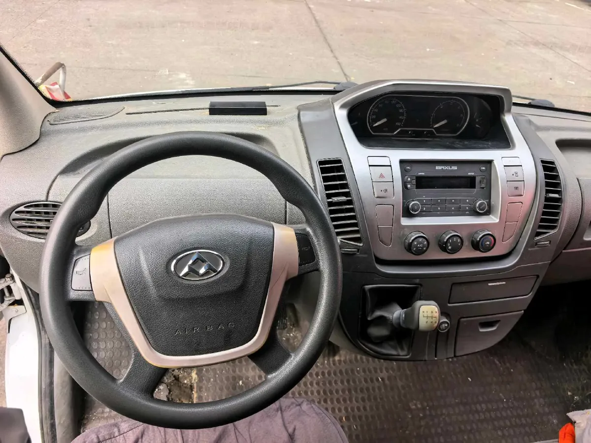 2017 MAXUS XinTu V80 2.5T 136HP L4 6MT,autocango,china used car exporter,china ev exporter,chinese used car exporter,chinese used ev exporter