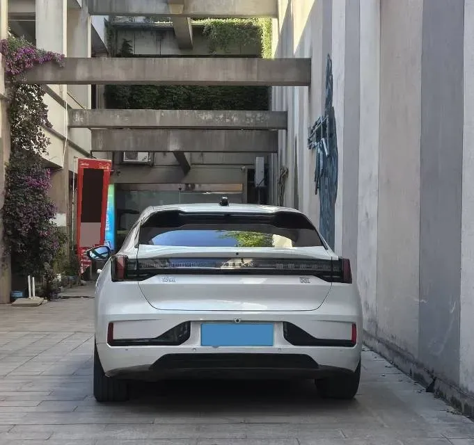 2023 Zeekr 001 BEV 100KWH,autocango,china used car exporter,china ev exporter,chinese used car exporter,chinese used ev exporter