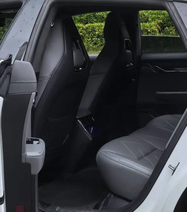 2023 Zeekr 001 BEV 100KWH,autocango,china used car exporter,china ev exporter,chinese used car exporter,chinese used ev exporter