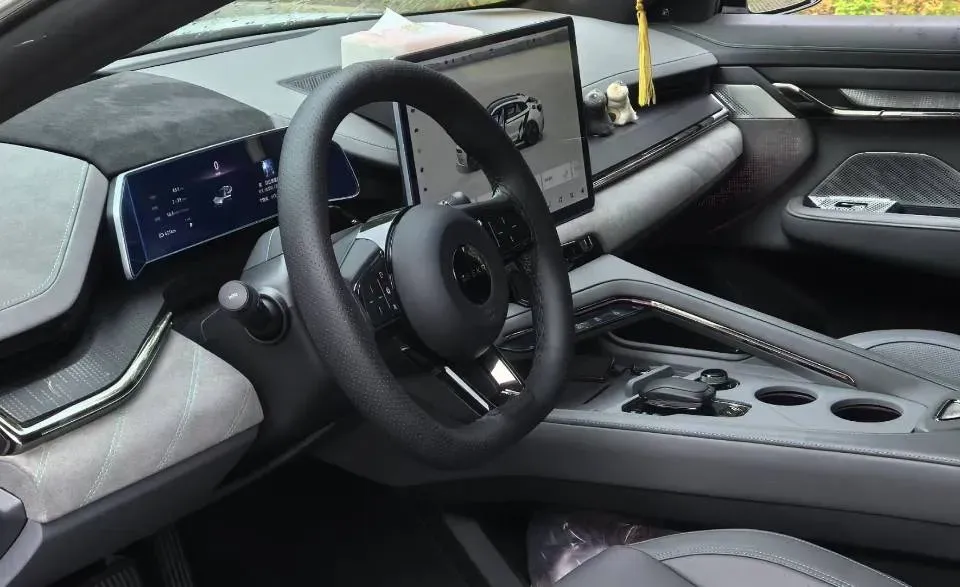 2023 Zeekr 001 BEV 100KWH,autocango,china used car exporter,china ev exporter,chinese used car exporter,chinese used ev exporter