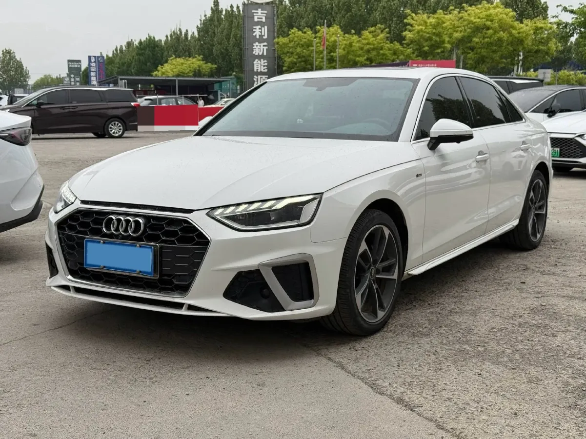 2024 Audi A4L 2.0T 190HP L4 7DCT,autocango,china used car exporter,china ev exporter,chinese used car exporter,chinese used ev exporter