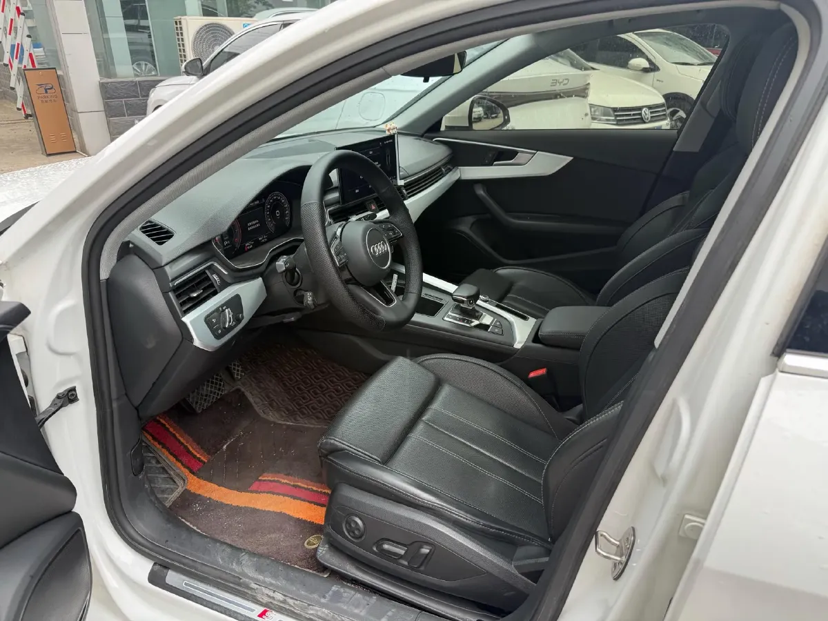 2024 Audi A4L 2.0T 190HP L4 7DCT,autocango,china used car exporter,china ev exporter,chinese used car exporter,chinese used ev exporter