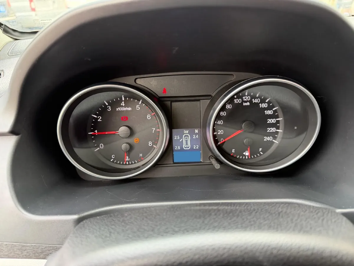 2019 Haval M6 1.5T 150HP L4 7DCT,autocango,china used car exporter,china ev exporter,chinese used car exporter,chinese used ev exporter