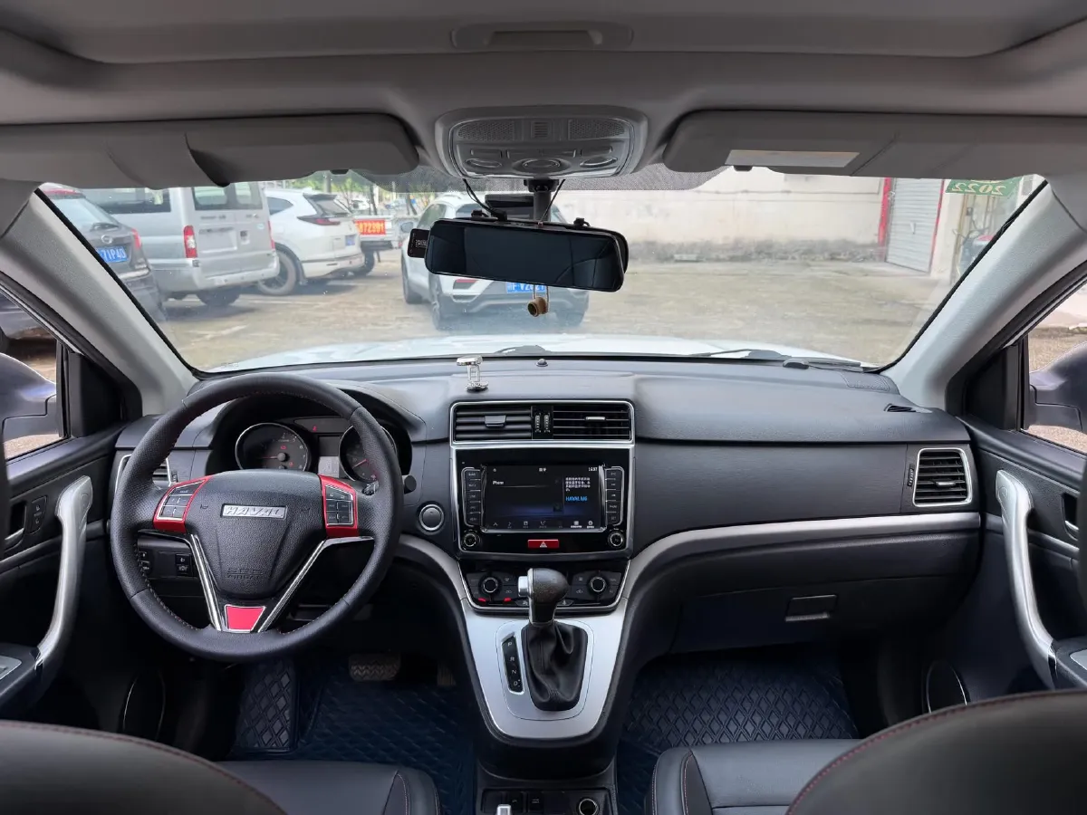 2019 Haval M6 1.5T 150HP L4 7DCT,autocango,china used car exporter,china ev exporter,chinese used car exporter,chinese used ev exporter