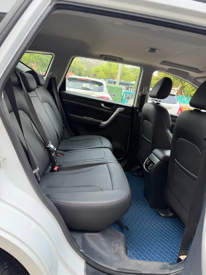 2019 Haval M6 1.5T 150HP L4 7DCT,autocango,china used car exporter,china ev exporter,chinese used car exporter,chinese used ev exporter