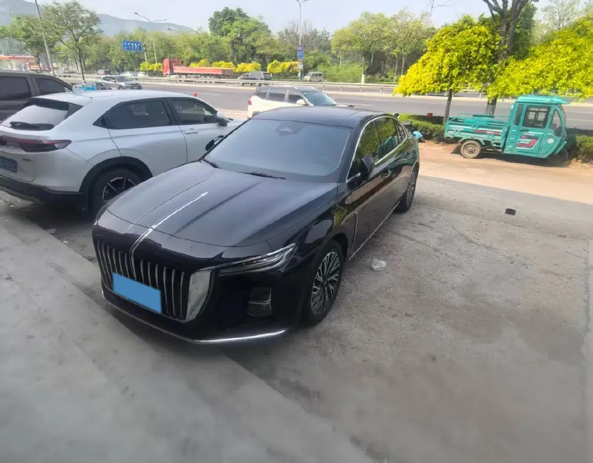 2022 HongQi H5 1.8T 197HP L4 6AT,autocango,china used car exporter,china ev exporter,chinese used car exporter,chinese used ev exporter