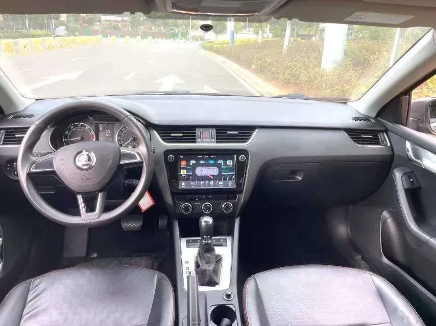 2018 Skoda Octavia 1.2T 116HP L4 7DCT,autocango,china used car exporter,china ev exporter,chinese used car exporter,chinese used ev exporter