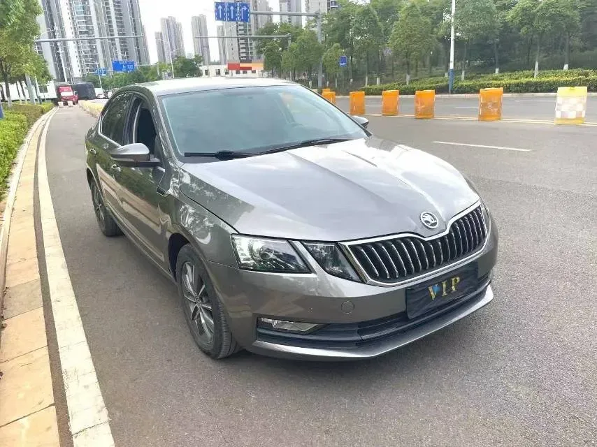 2018 Skoda Octavia 1.2T 116HP L4 7DCT,autocango,china used car exporter,china ev exporter,chinese used car exporter,chinese used ev exporter