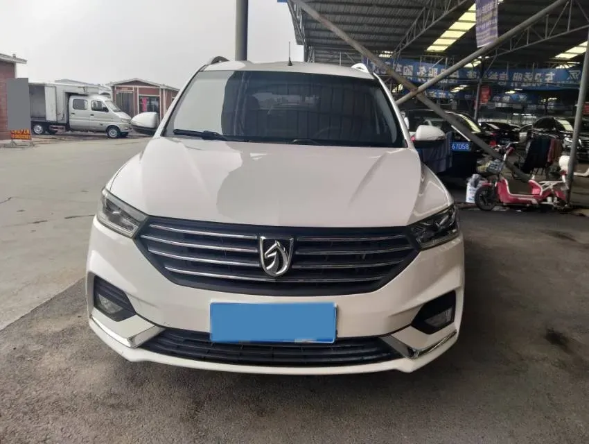 2018 BaoJun 360 1.5L 112HP L4 6MT,autocango,china used car exporter,china ev exporter,chinese used car exporter,chinese used ev exporter
