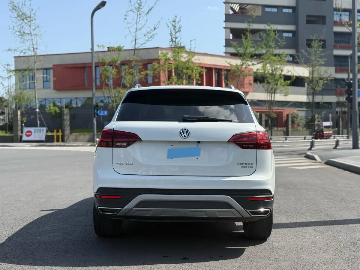 2019 Jeep Cherokee 2.0T 234HP L4 9AT,autocango,china used car exporter,china ev exporter,chinese used car exporter,chinese used ev exporter