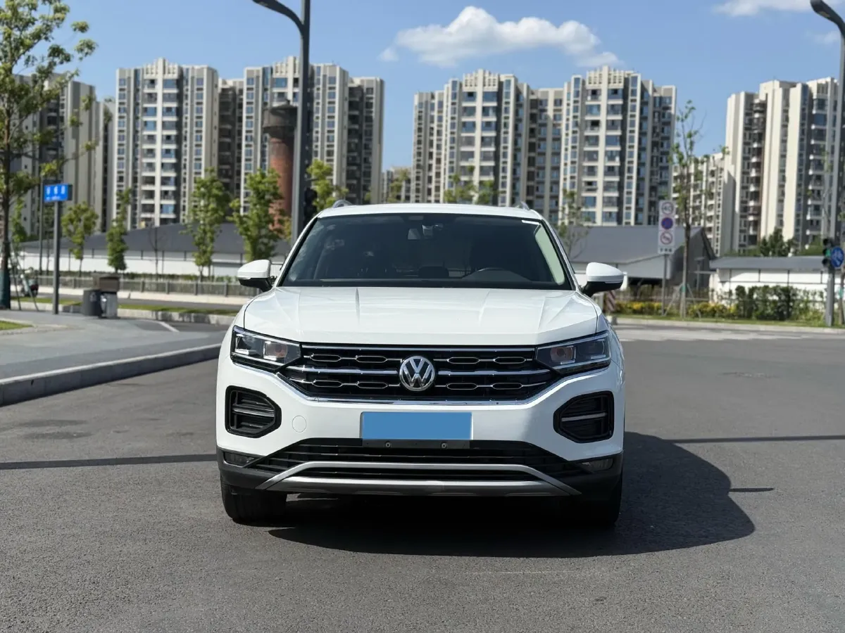 2019 Jeep Cherokee 2.0T 234HP L4 9AT,autocango,china used car exporter,china ev exporter,chinese used car exporter,chinese used ev exporter