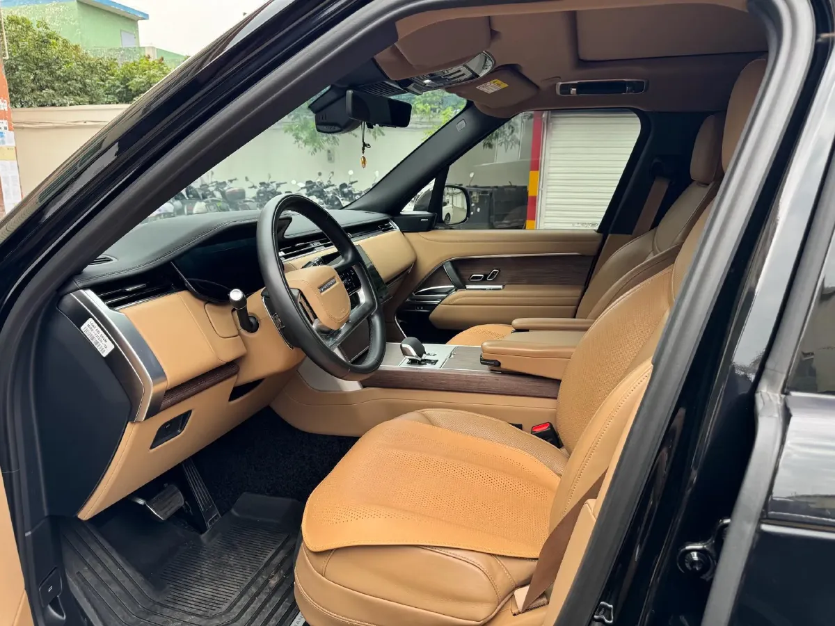 2025 Land Rover Range Rover 3.0T 400HP L6 8AT,autocango,china used car exporter,china ev exporter,chinese used car exporter,chinese used ev exporter