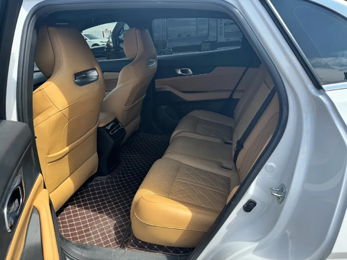 2021 ChangAn UNI-K 2.0T 233HP L4 8AT,autocango,china used car exporter,china ev exporter,chinese used car exporter,chinese used ev exporter