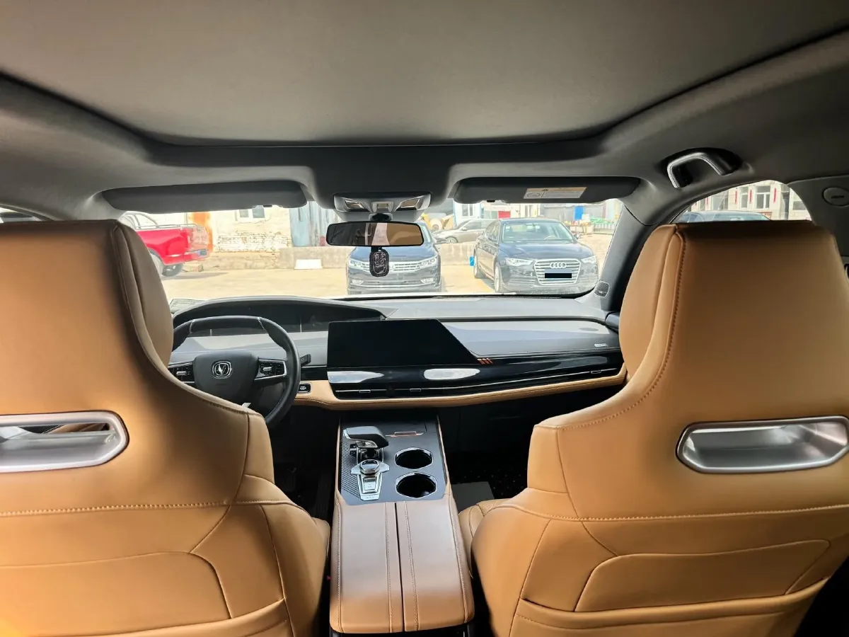 2021 ChangAn UNI-K 2.0T 233HP L4 8AT,autocango,china used car exporter,china ev exporter,chinese used car exporter,chinese used ev exporter